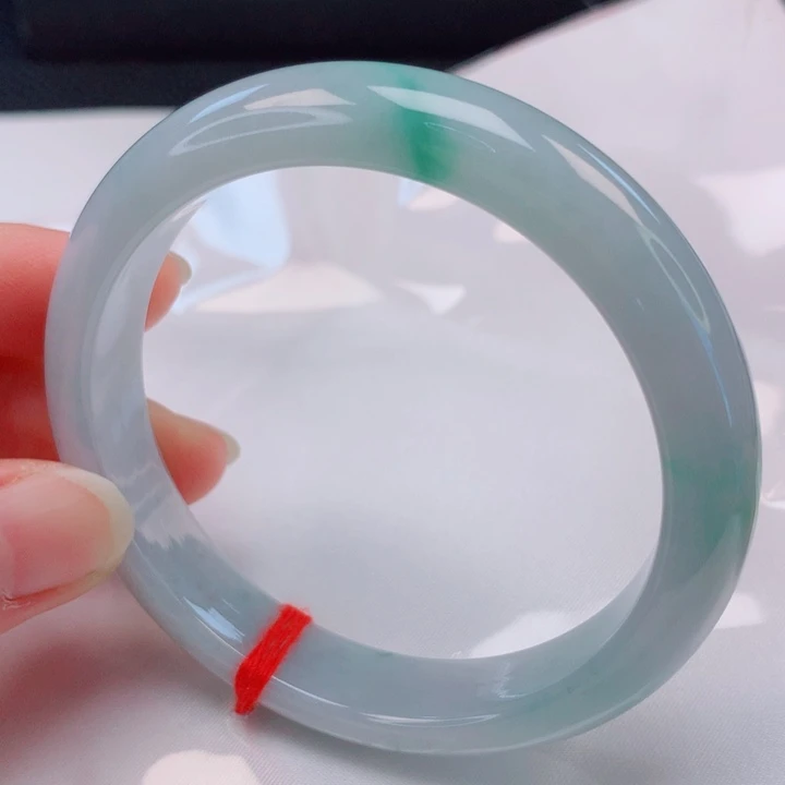 翡翠手镯未镶嵌59圈口