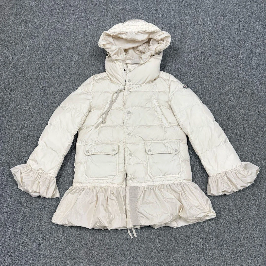 95新 MONCLER 15926219 nz 白色袖标下摆荷叶边羽绒服外套 0码