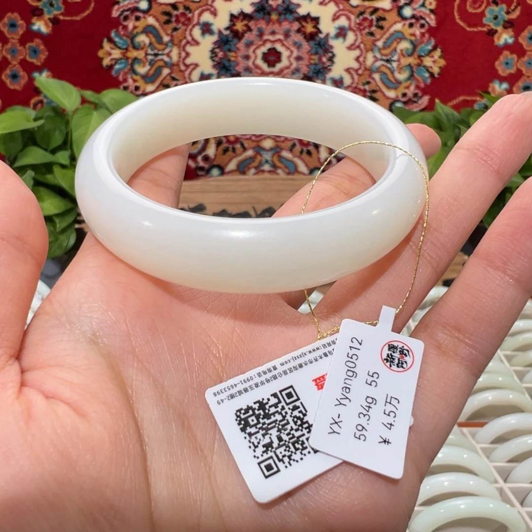 未镶嵌手镯和田玉（白玉）新疆天然羊脂白玉