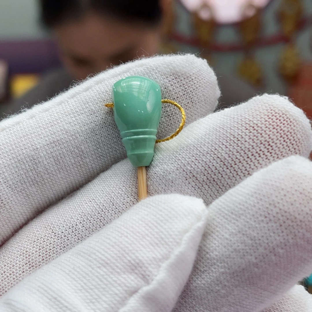 绿松石颈饰未镶嵌