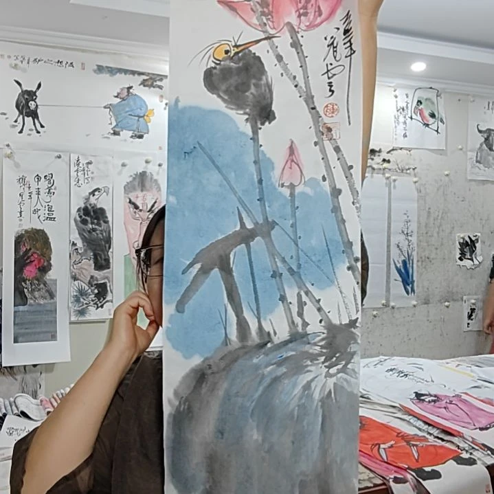 竖款25*100CM，无装裱，荷花