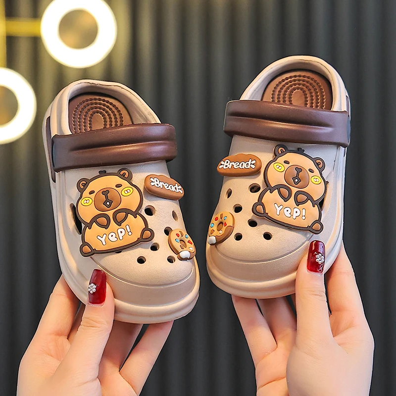 卡皮巴拉儿童洞洞鞋夏季款可爱卡通公主鞋女童宝宝包头时尚凉拖鞋