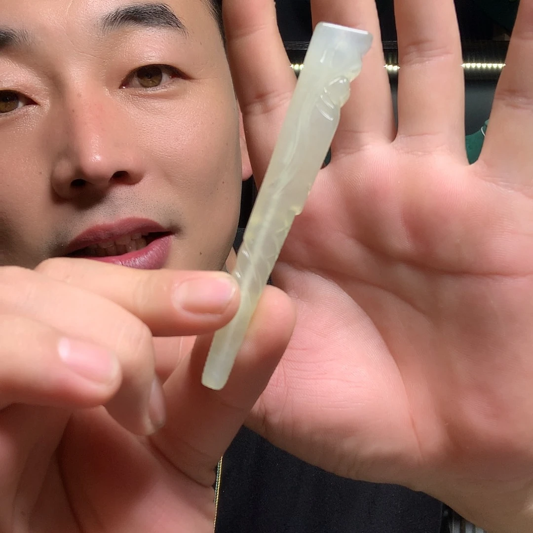 未镶嵌蛇纹石玉颈饰