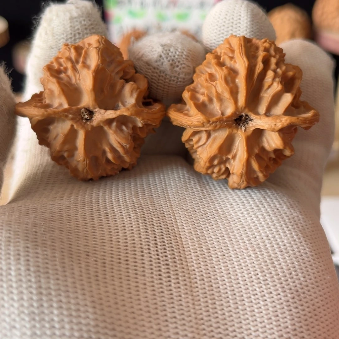 文玩核桃吊坠苹果园40