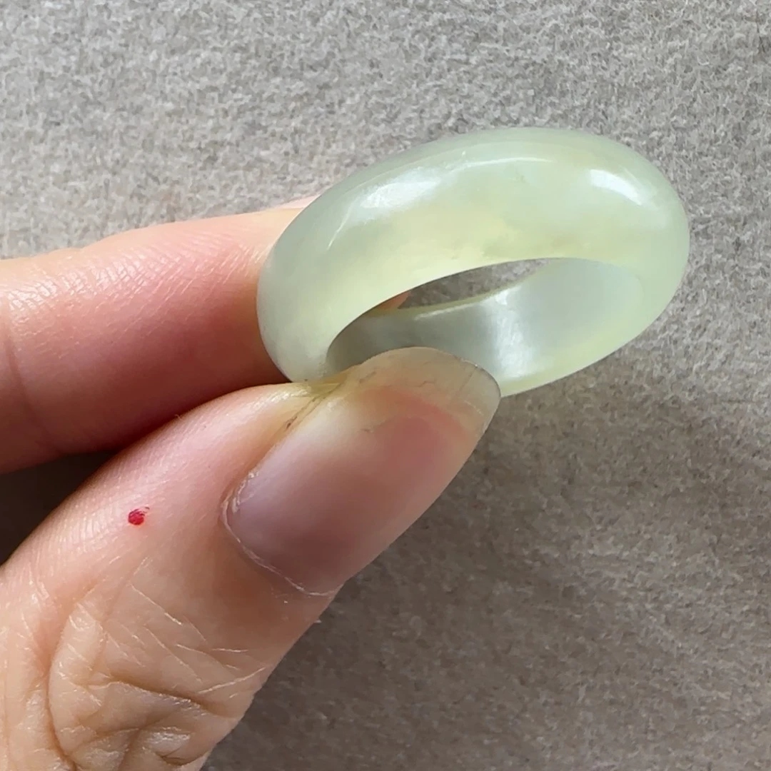 蛇纹石玉未镶嵌戒指内径17.7mm