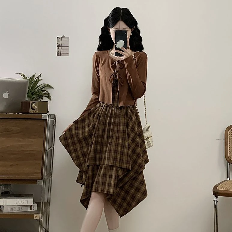 胖颖专属大码秋季新款法式小香风不规则格子吊带裙+开衫套装3301