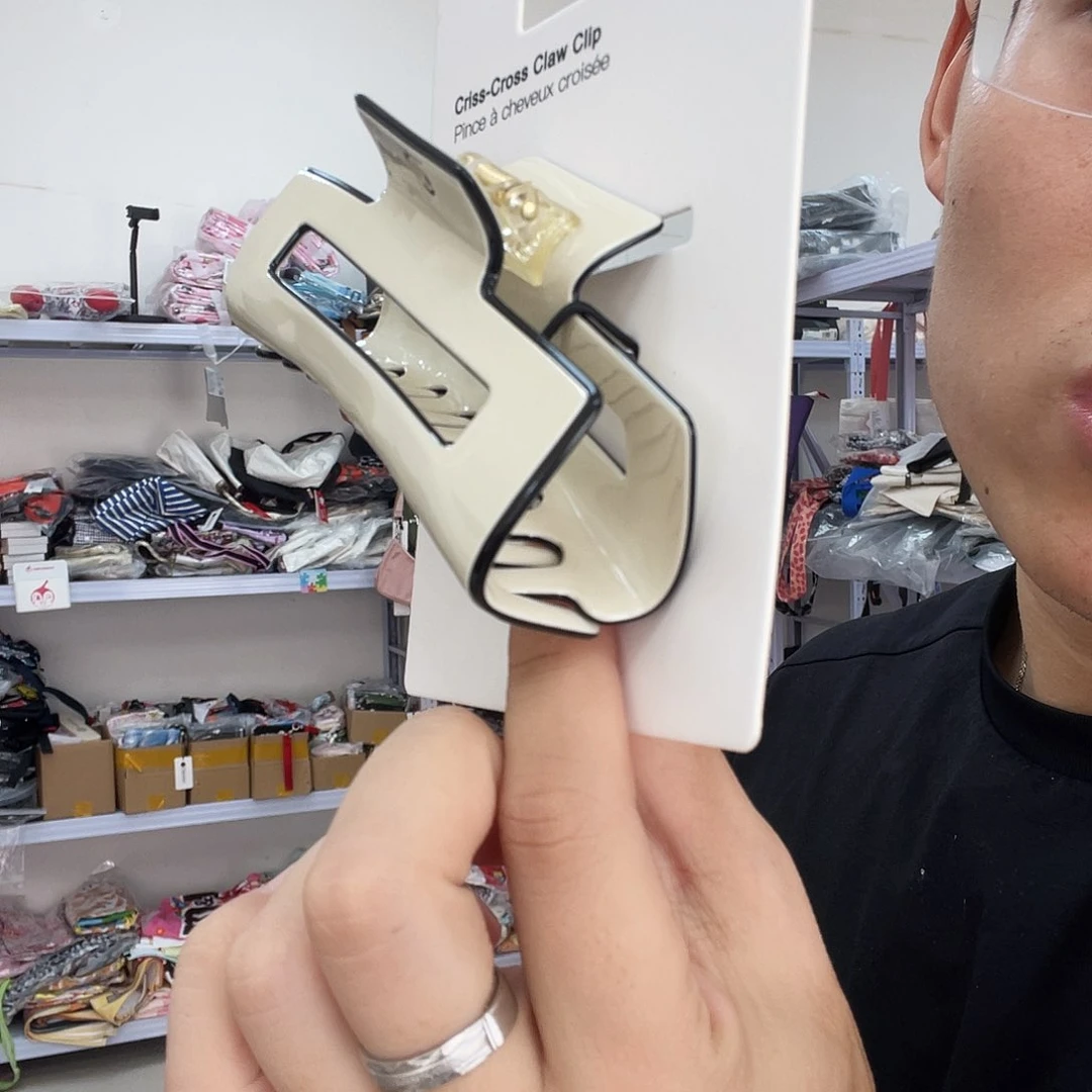 PU化妆包等各种产品的