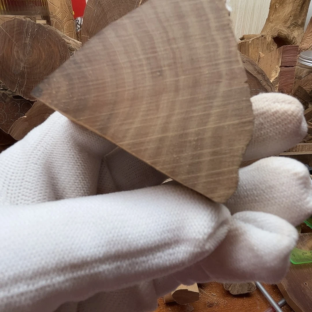 檀香木其他包****邵定制原木35克