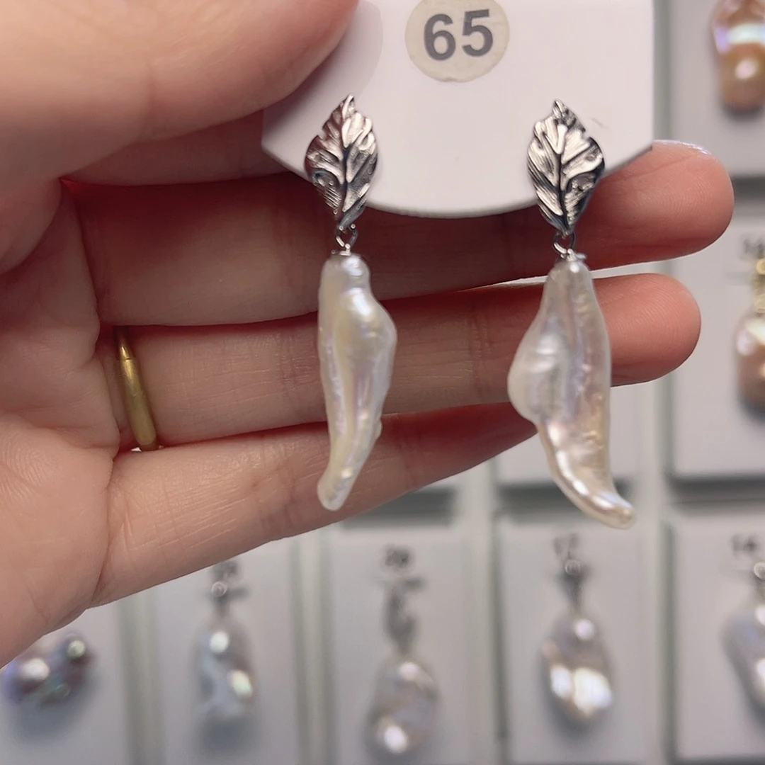 银S925镶嵌淡水珍珠耳饰胡*