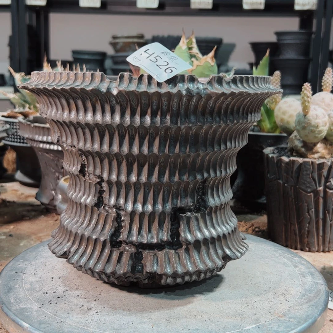 景德镇手工素里内口19.5高18瑕疵