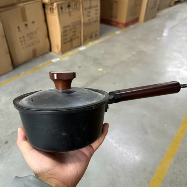 【清仓】小奶锅带盖黑色