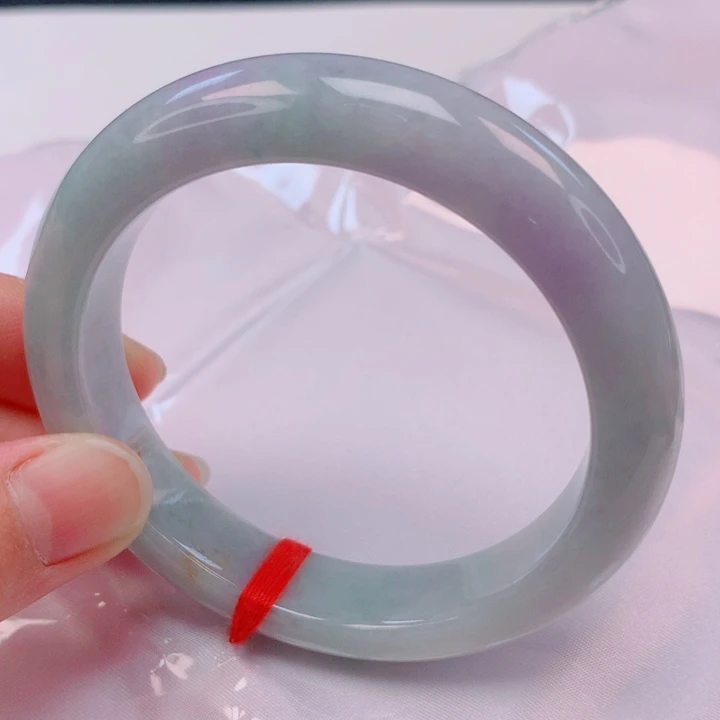 翡翠未镶嵌手镯57圈口需要小包容价非常漏，超值