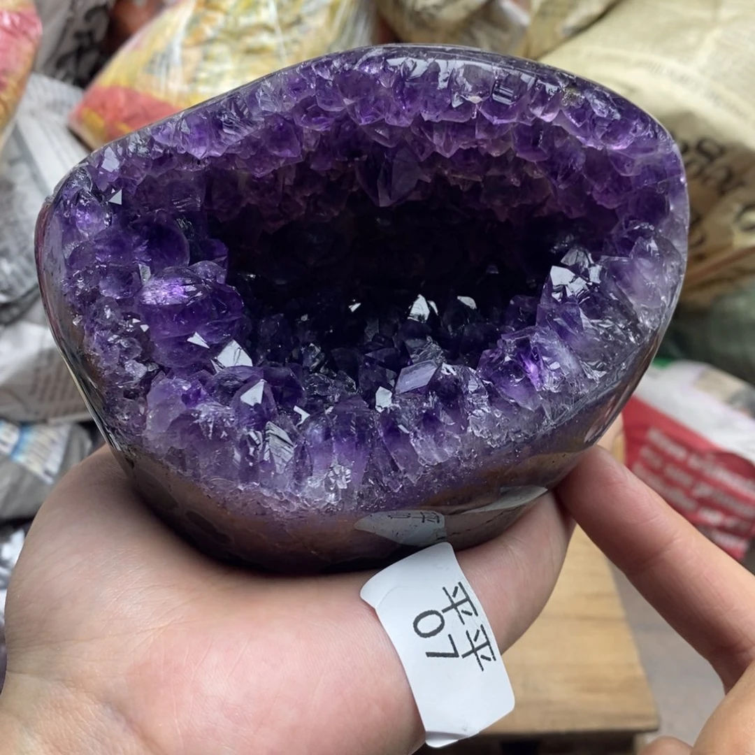 紫晶未镶嵌大型摆件（非配饰）