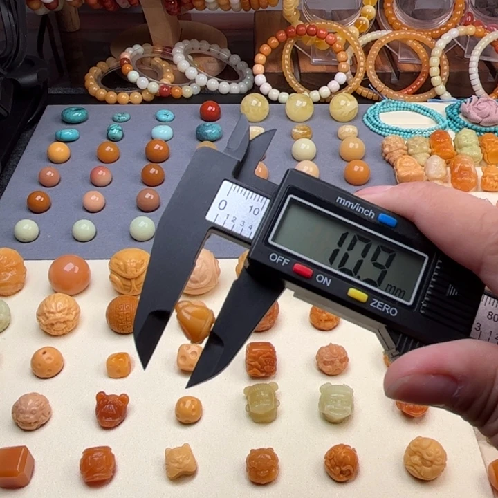 未镶嵌石英质玉（缅黄）珠宝半成品