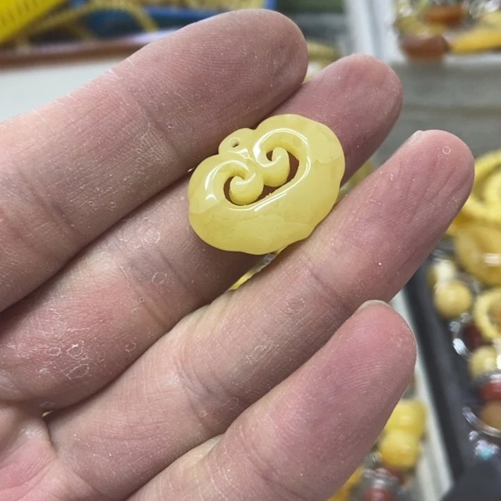 未镶嵌蜜蜡裸石吊坠