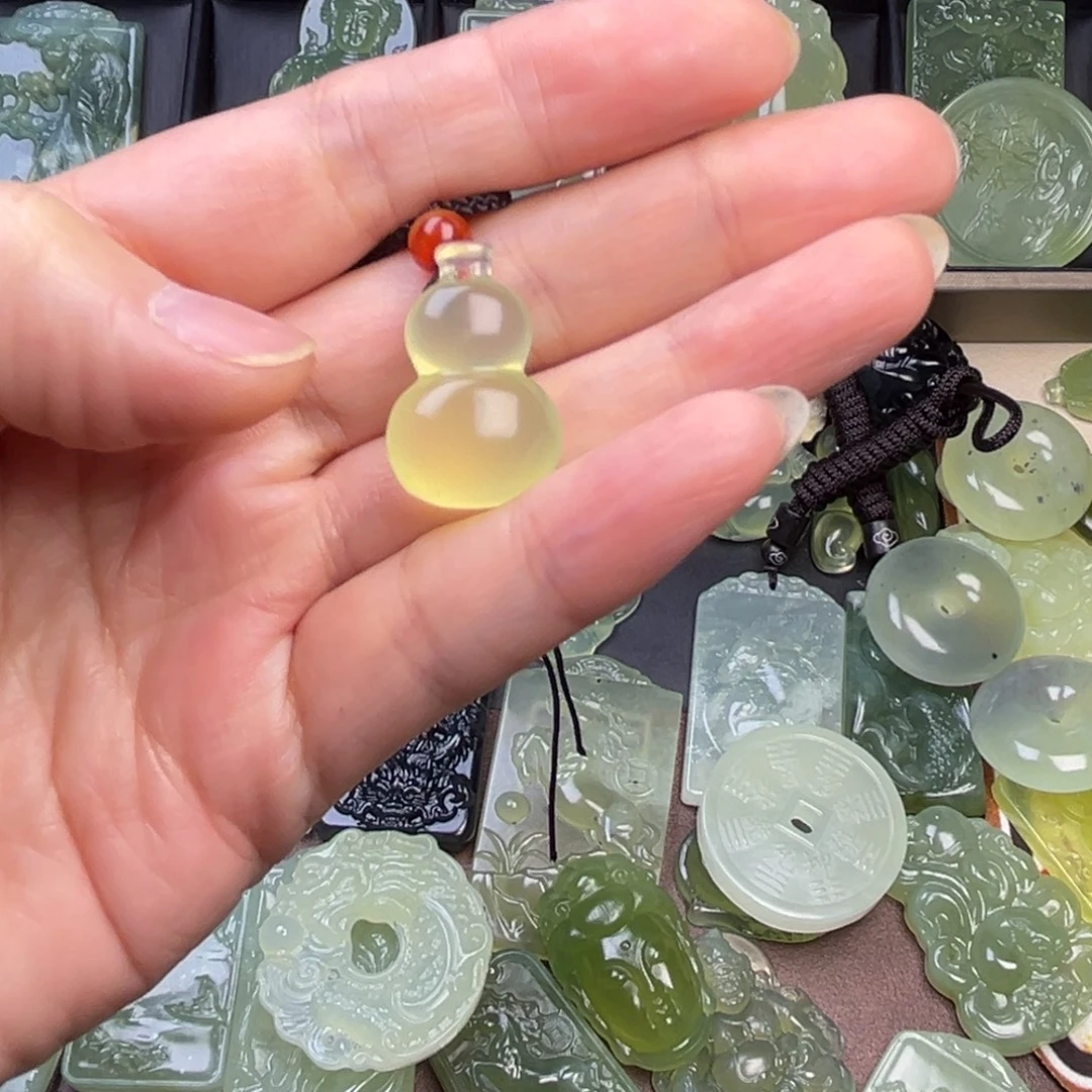 蛇纹石玉未镶嵌吊坠(赠链)