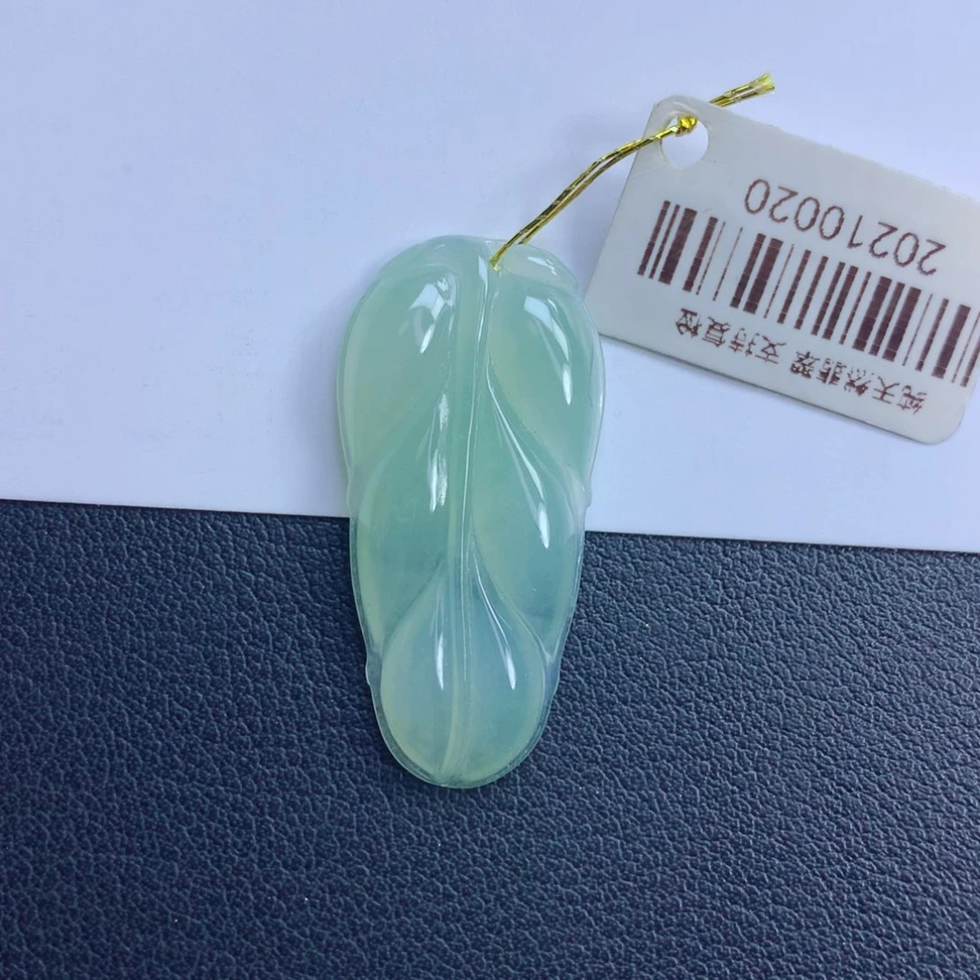 翡翠颈饰未镶嵌金枝玉叶