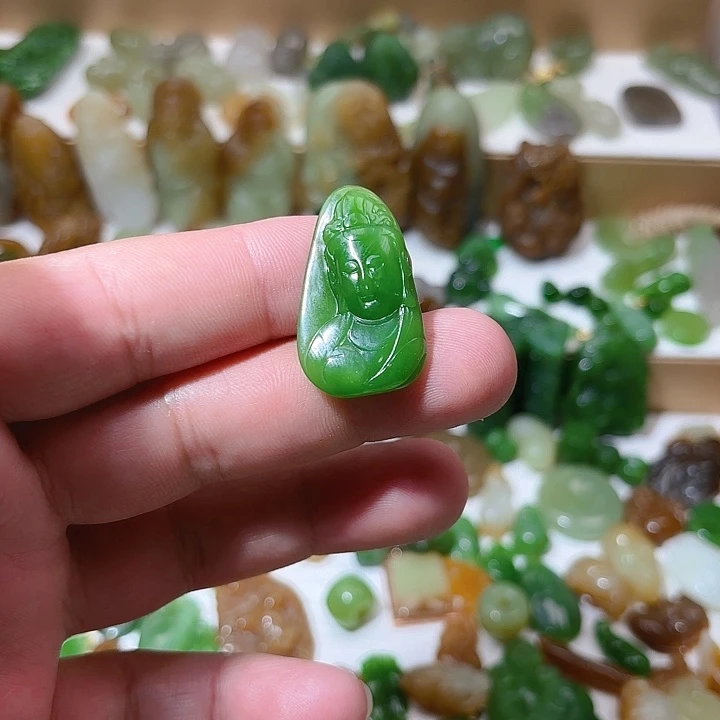 和田玉（碧玉）未镶嵌颈饰