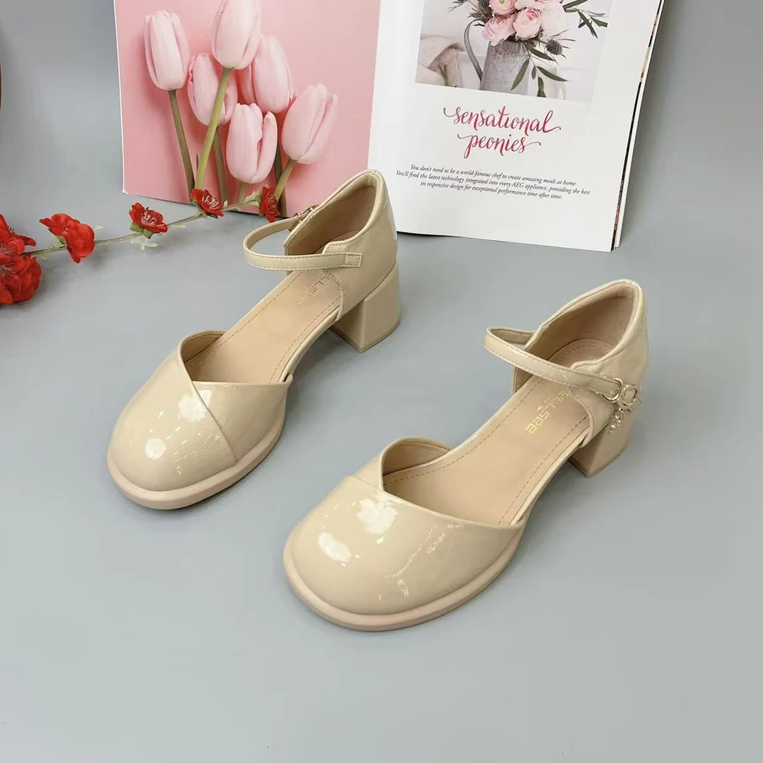 57135 新款上新显瘦气质百搭粗跟时尚包头中空鞋