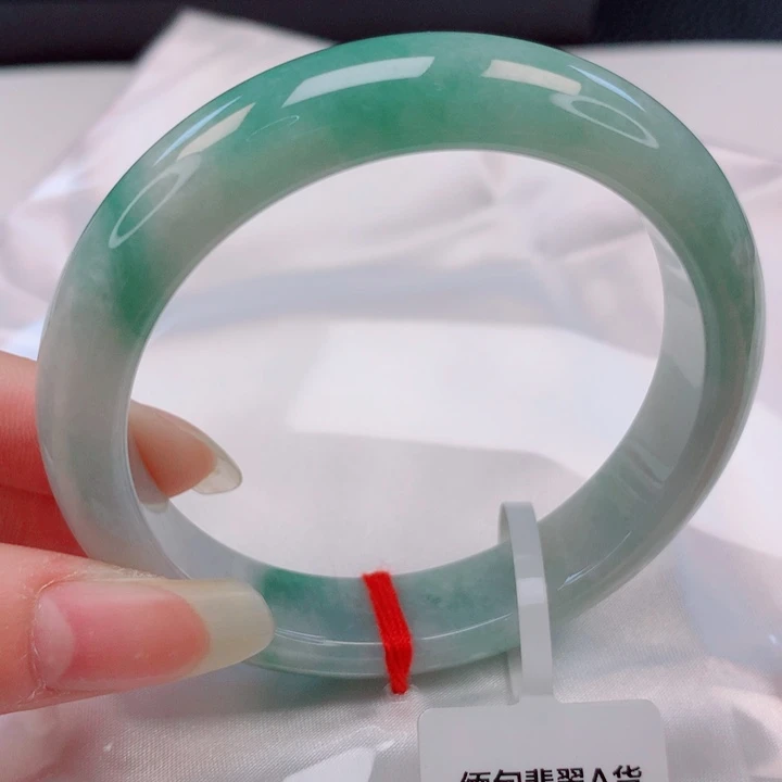 翡翠未镶嵌手镯56圈