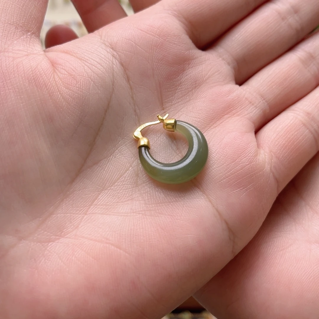 小***包和田玉银S925镶嵌耳饰