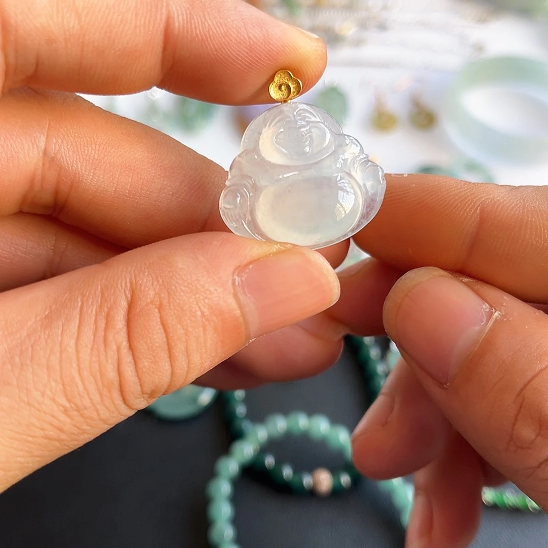 颈饰18K金镶嵌翡翠福利