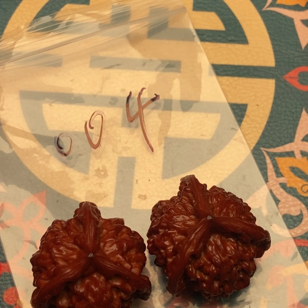 文玩核桃把件A****易004三棱