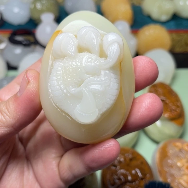 石材天然方解石手把件不退换