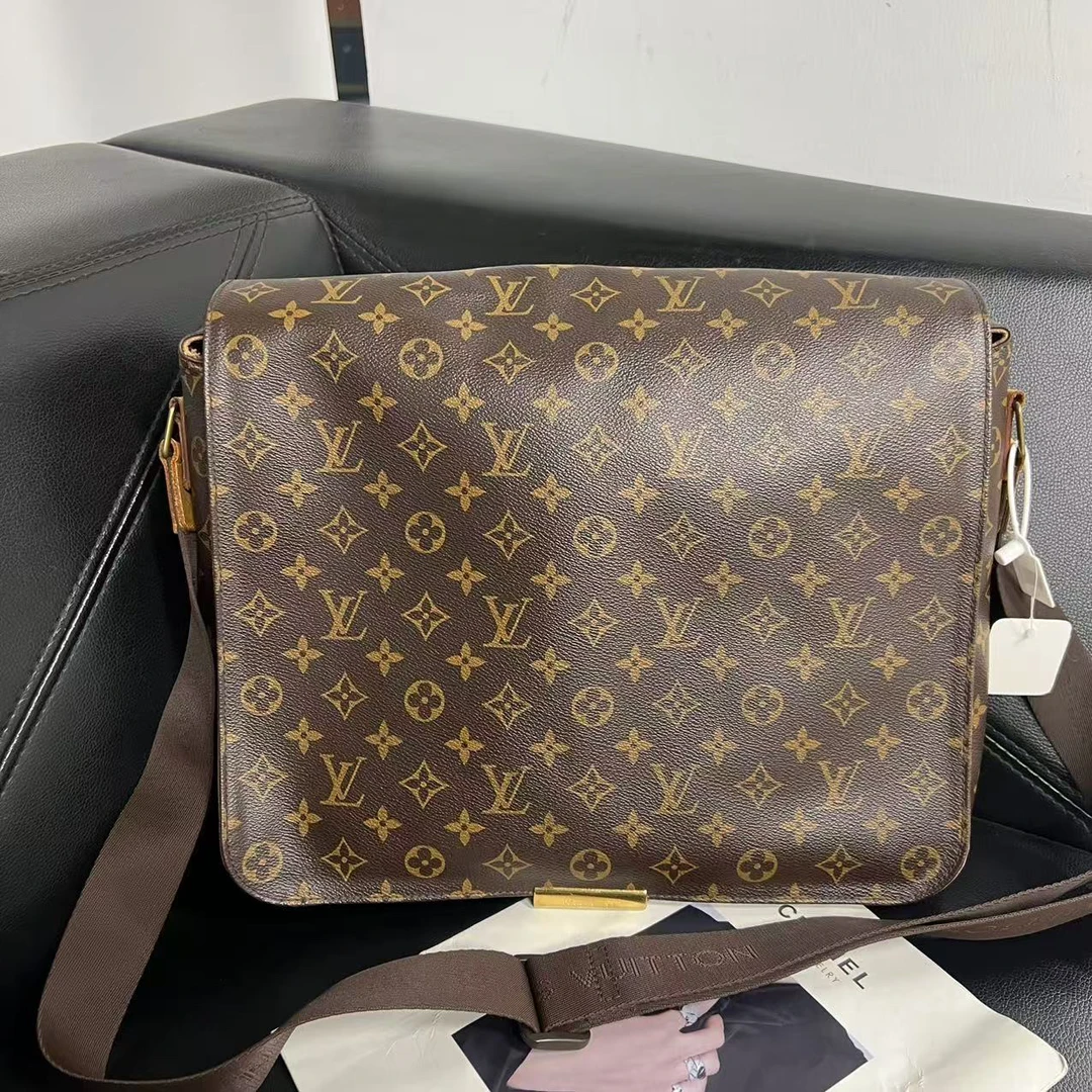 95新 LouisVuitton/路易威登 捐金沉珠/男士老花邮差单肩包