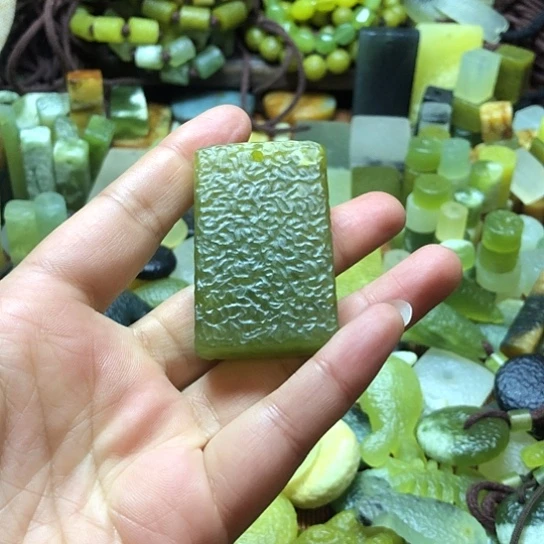 未镶嵌岫玉吊坠岫