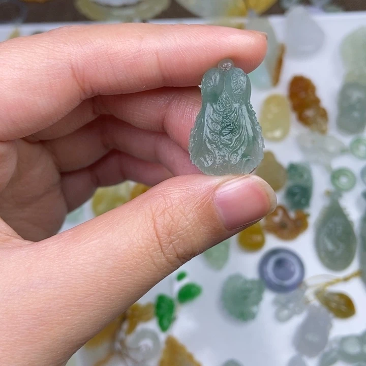 定制翡翠未镶嵌白菜