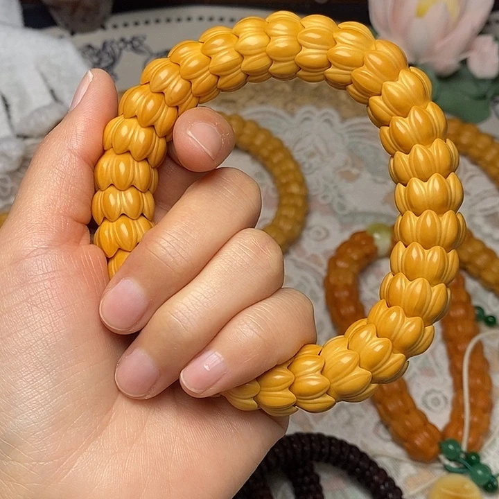 猴头核桃吊坠莲花