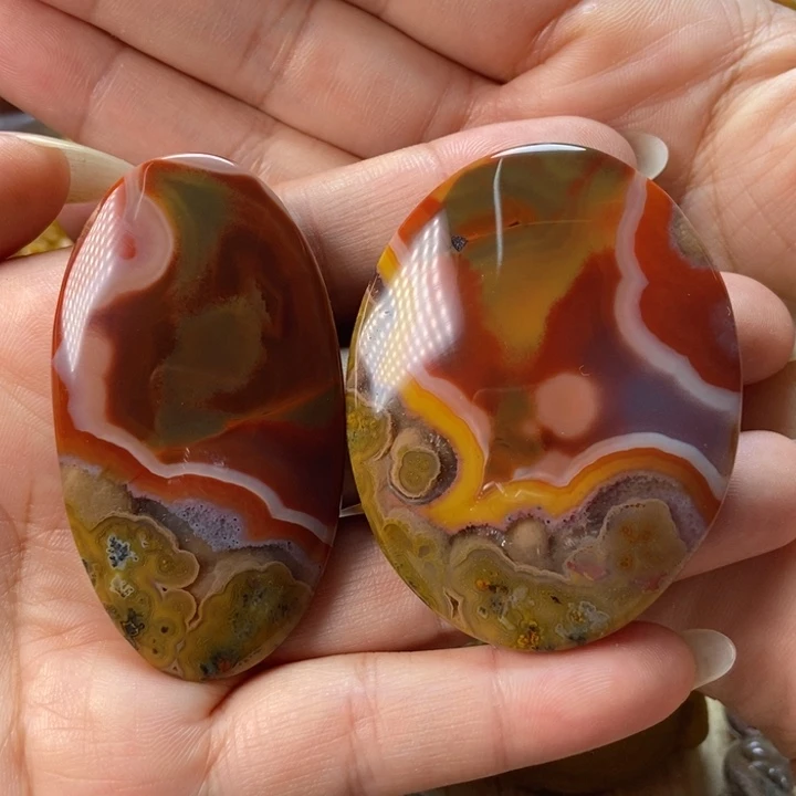 未镶嵌颈饰玛瑙/玉髓战国红