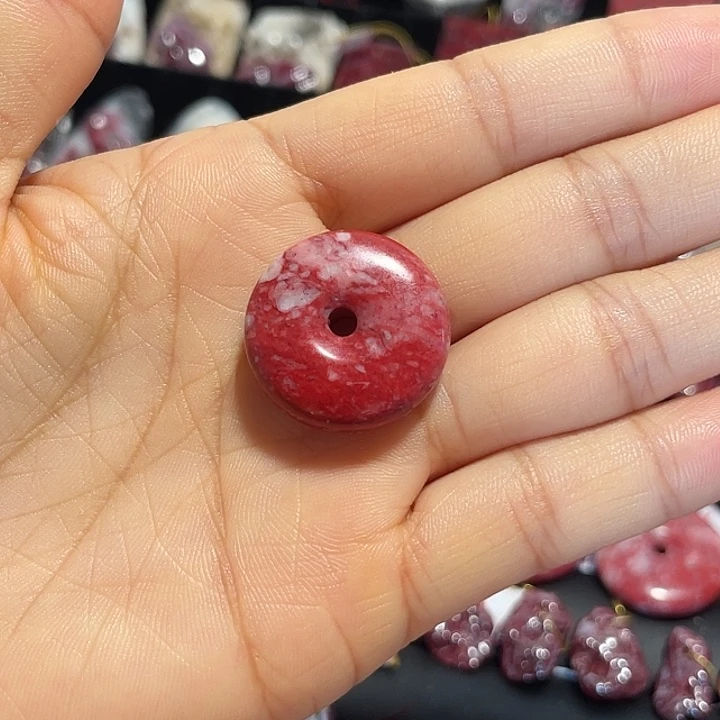 天然辰砂原石满红平安扣