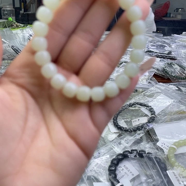 和田玉未镶嵌手串