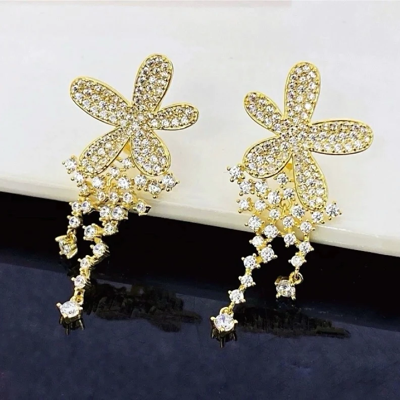 925银合成锆石耳饰 气质耳扣精致灵动大花S925银甜美满钻银SY671