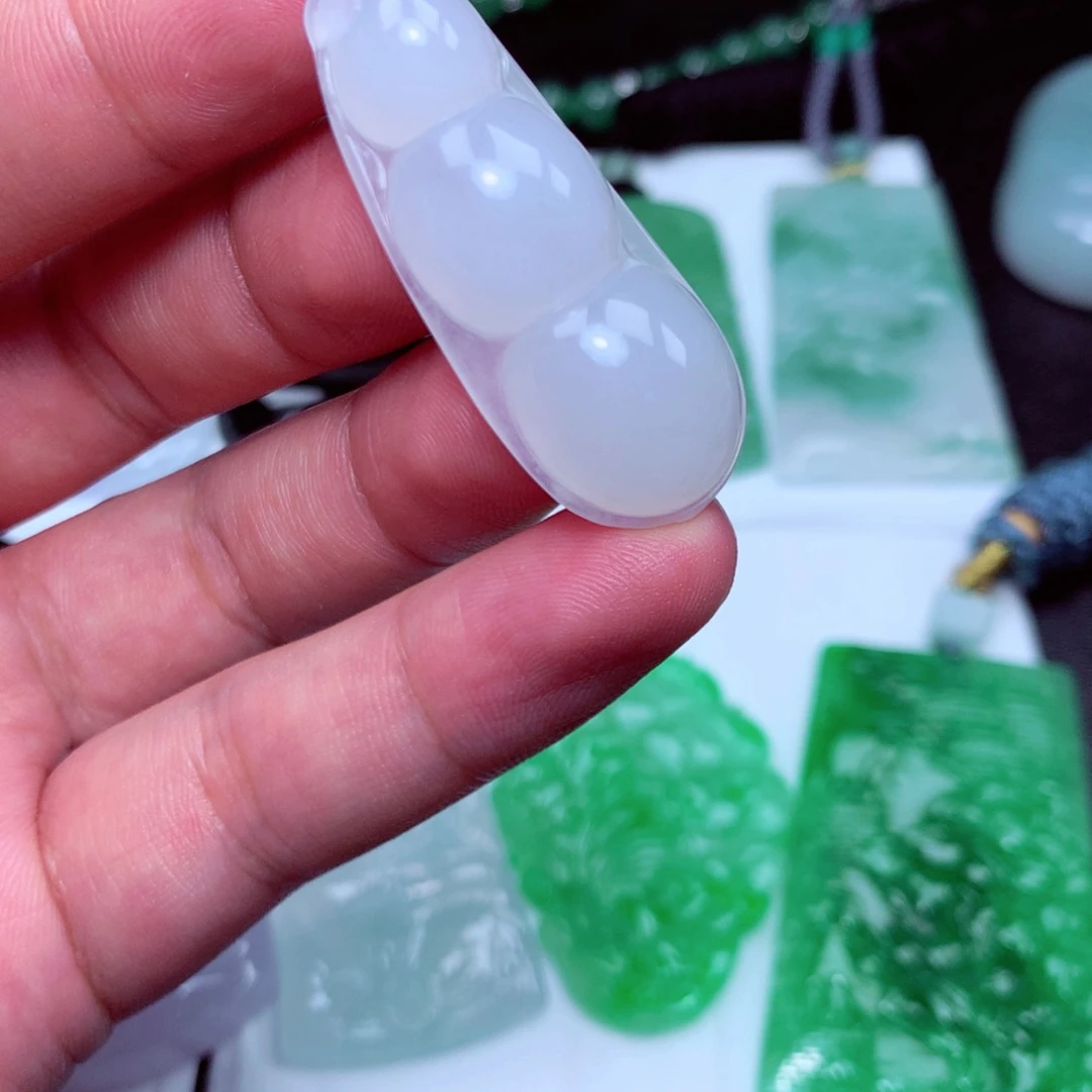 颈饰未镶嵌翡翠天然a货翡翠