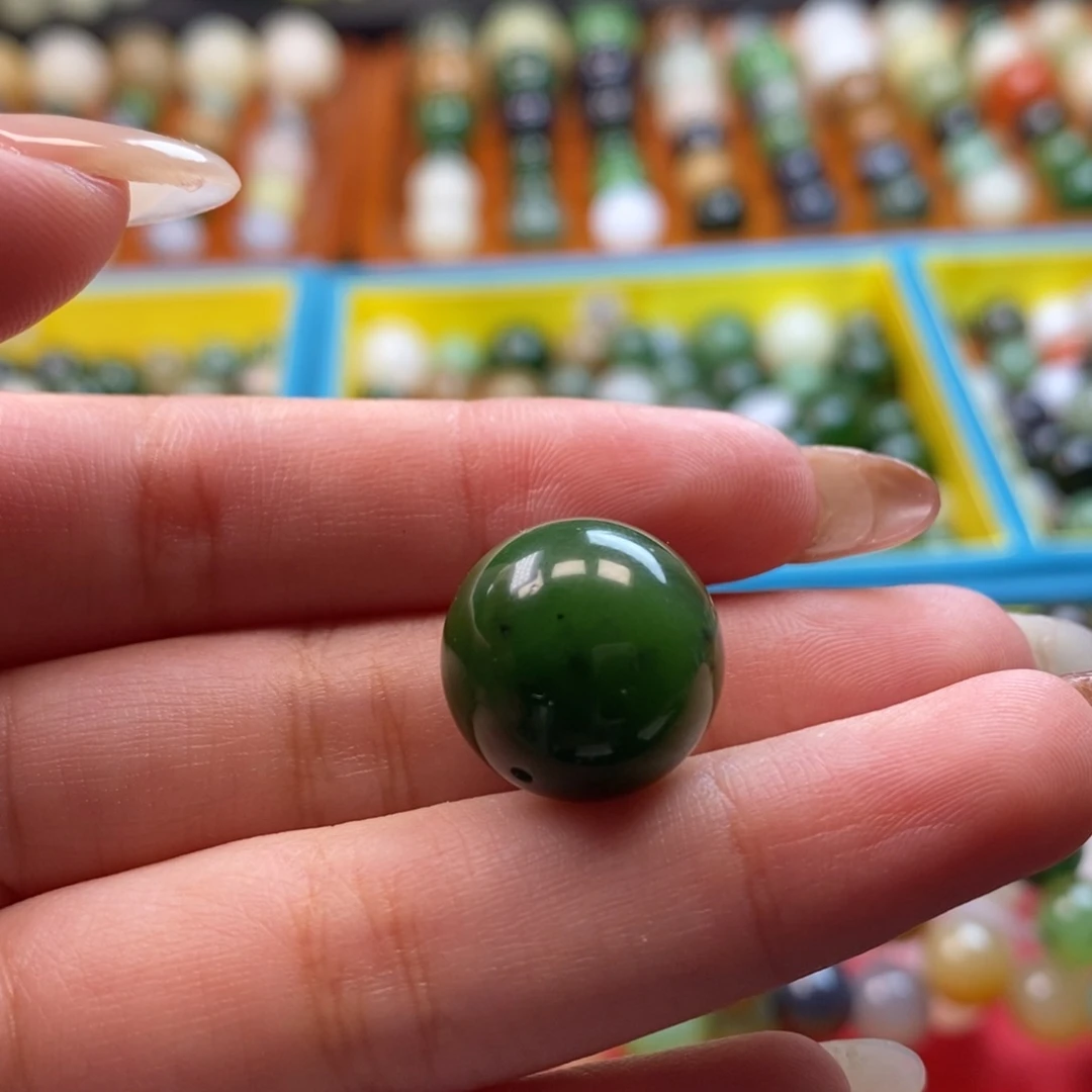 和田玉未镶嵌珠宝奇石福利碧玉单珠z16（有内裂