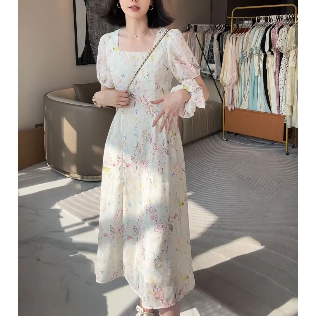 时尚方领印花气质显瘦泡泡袖裙子夏季法式收腰温柔甜美碎花连衣裙