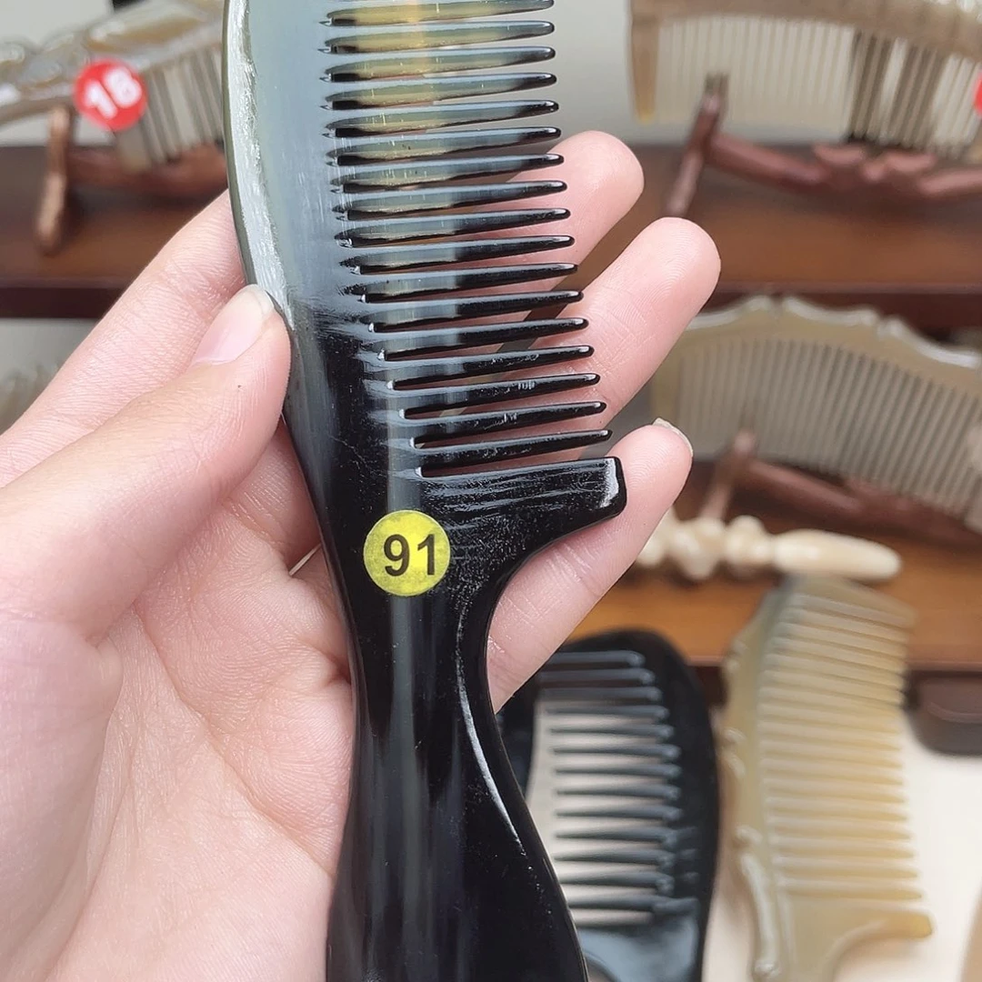 纯手工制作的牛角梳91幸***