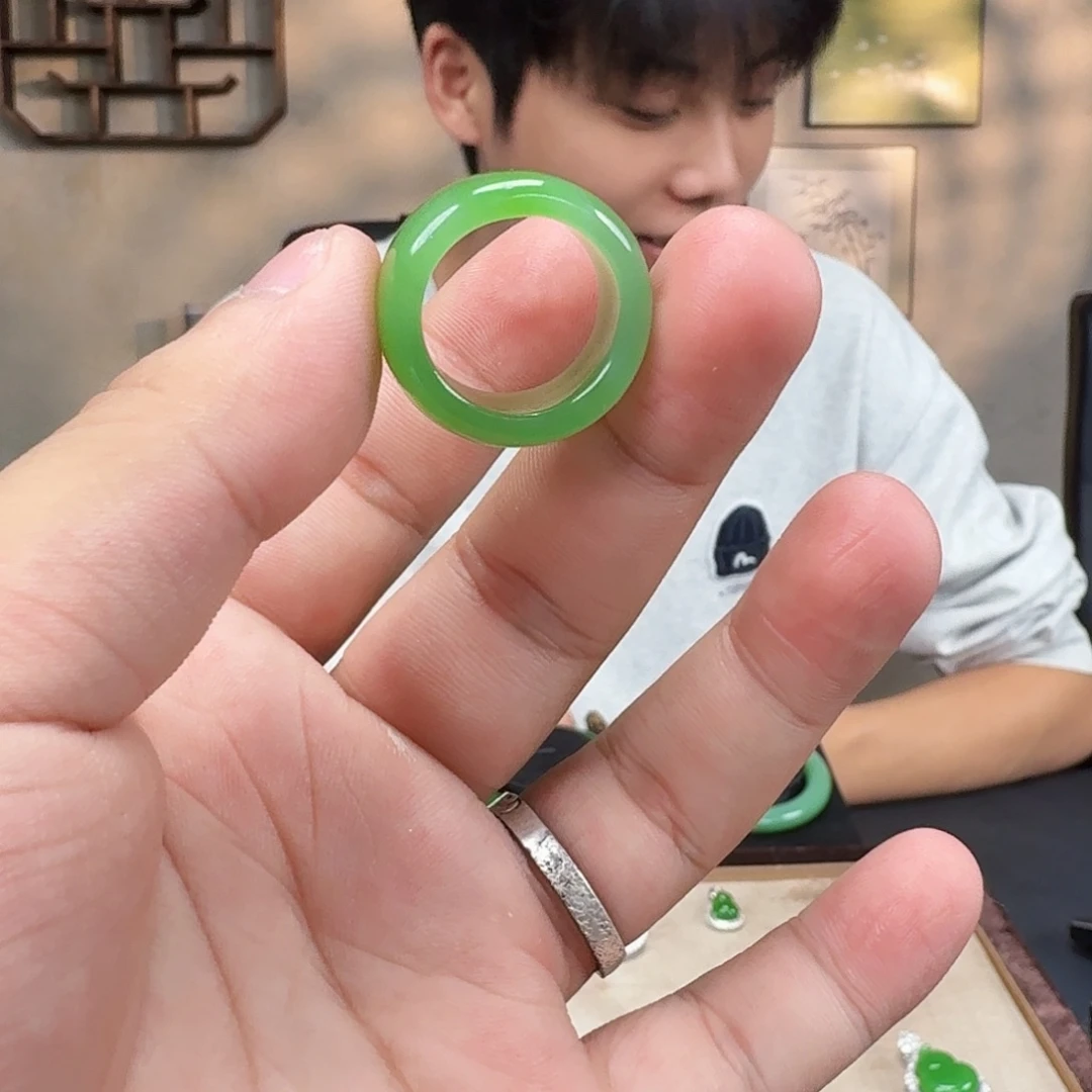 拖***孩未镶嵌和田玉珠宝半成品