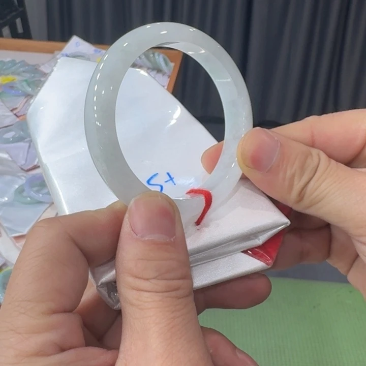 翡翠手镯未镶嵌纯天然缅甸翡翠A货买断