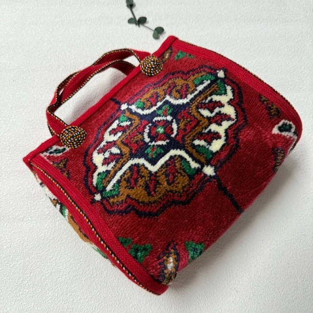 【六六中古】孤品复古红色国风手提包th5482