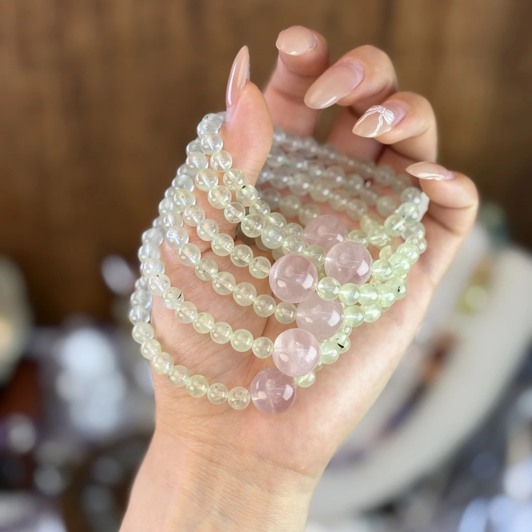 【39】天然葡萄石（有天然黑线介意勿拍）顶珠星光粉