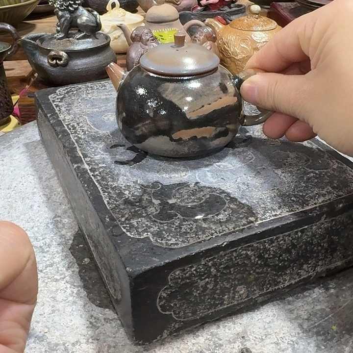 主人杯一个，爱。。品茗