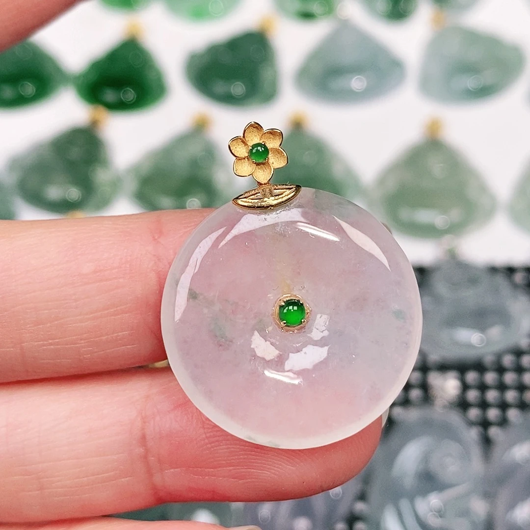 翡翠18K金镶嵌颈饰