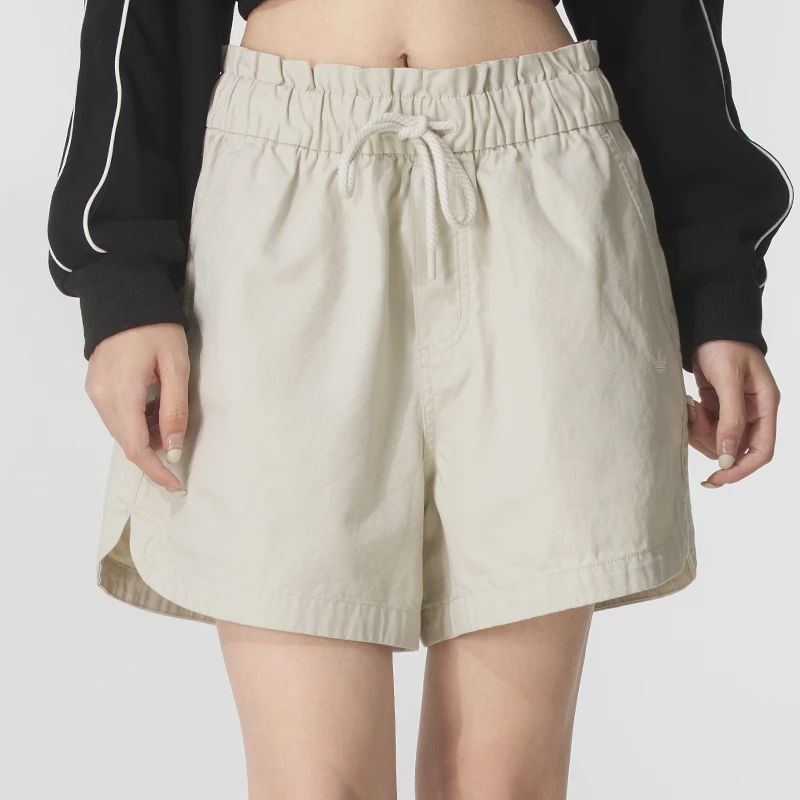 阿迪达斯三叶草梭织短裤女裤夏季新经典酷飒花苞裤腰运动裤KG8499