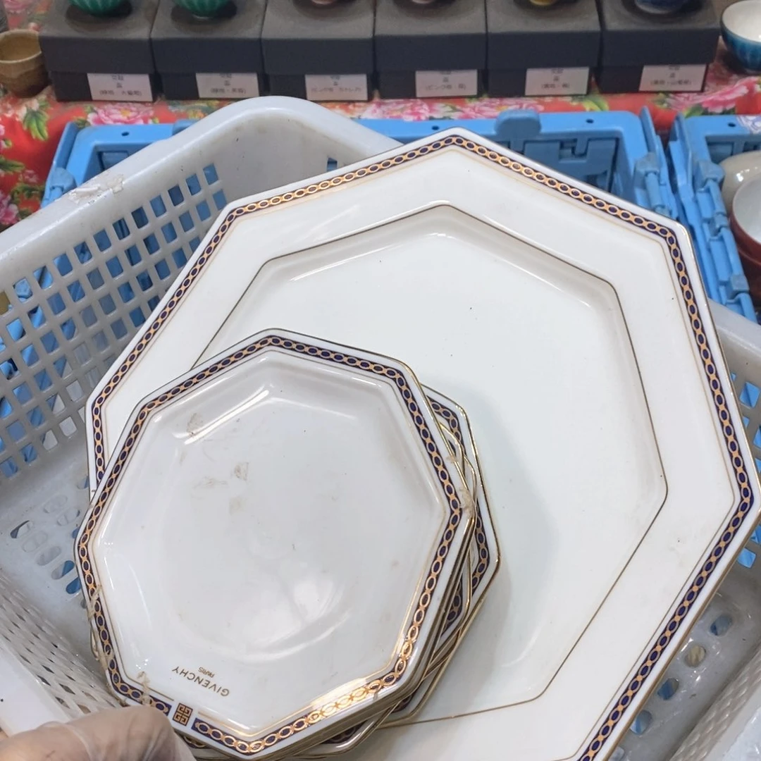 瓷片就***感适合哈哈哈哈哈哈