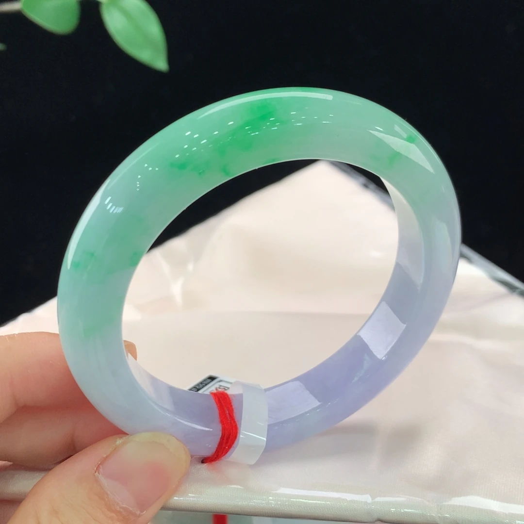 岚***岚未镶嵌手镯翡翠1270第二笔总价40000