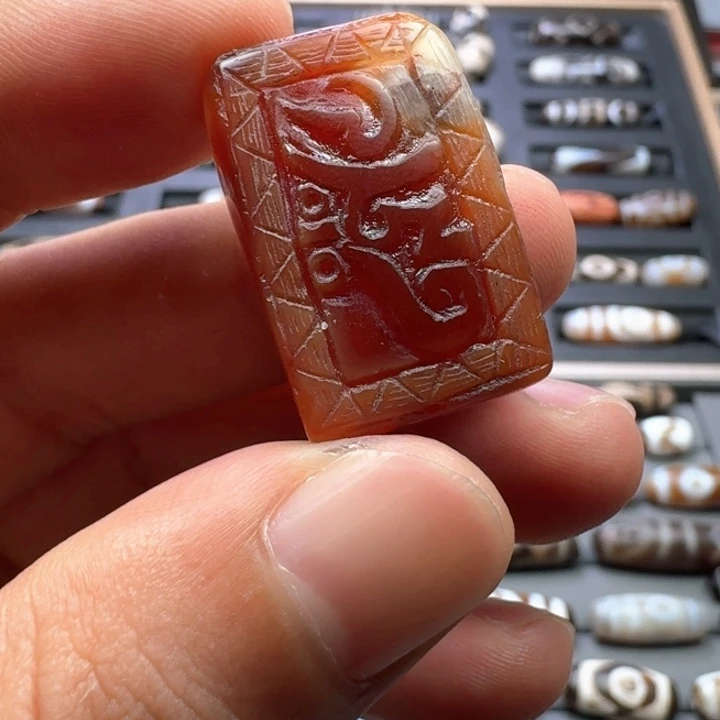 乐***陶玛瑙/玉髓未镶嵌珠宝半成品